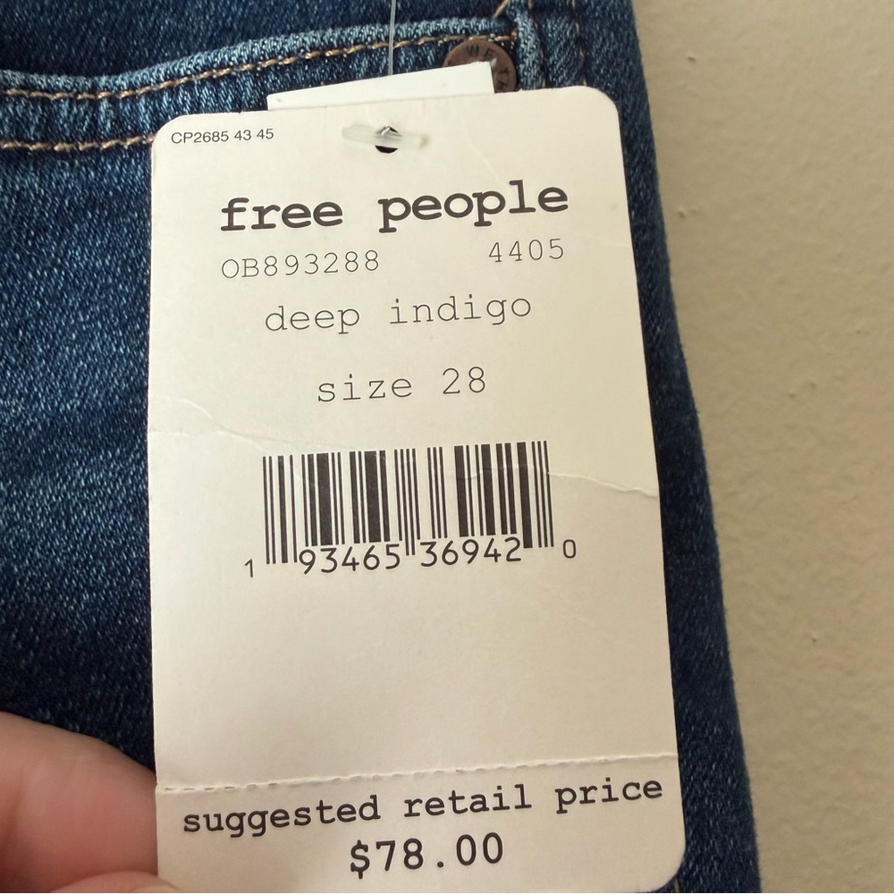 Free People | High Rise Jeggings Jeans Raw Frayed Hem Deep Indigo Size 28 NWT - Picture 7 of 8
